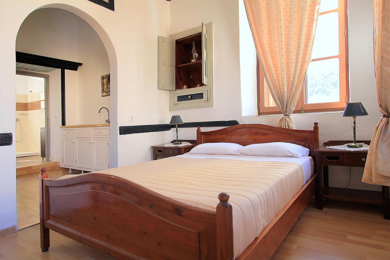 Traditional Apartments Alexandra Meyísti Extérieur photo